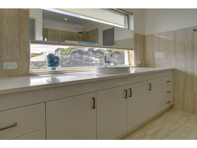 5 South Point Drive, Port Lincoln SA 5606