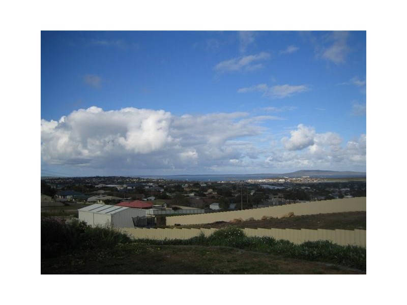 18 Lawson Drive, Port Lincoln SA 5606