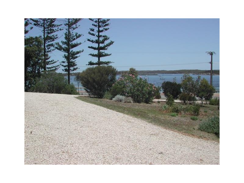 60 Pine Cres, Coffin Bay SA 5607