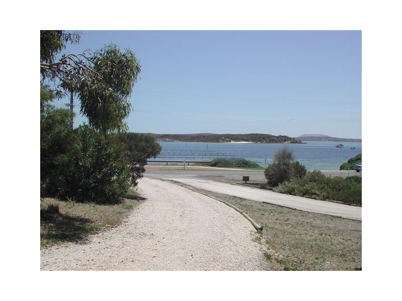 60 Pine Cres, Coffin Bay SA 5607