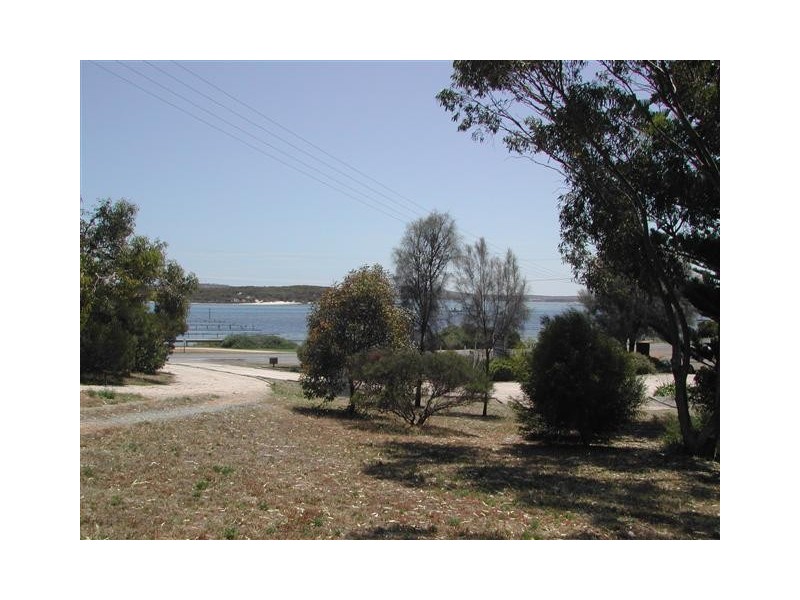 60 Pine Cres, Coffin Bay SA 5607