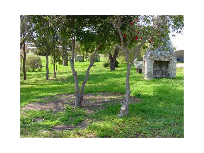 60 Pine Cres, Coffin Bay SA 5607