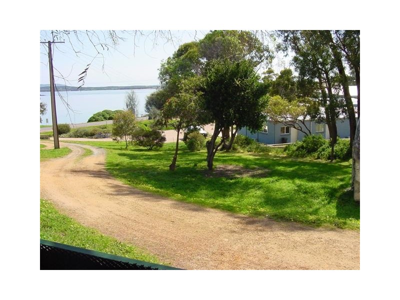60 Pine Cres, Coffin Bay SA 5607