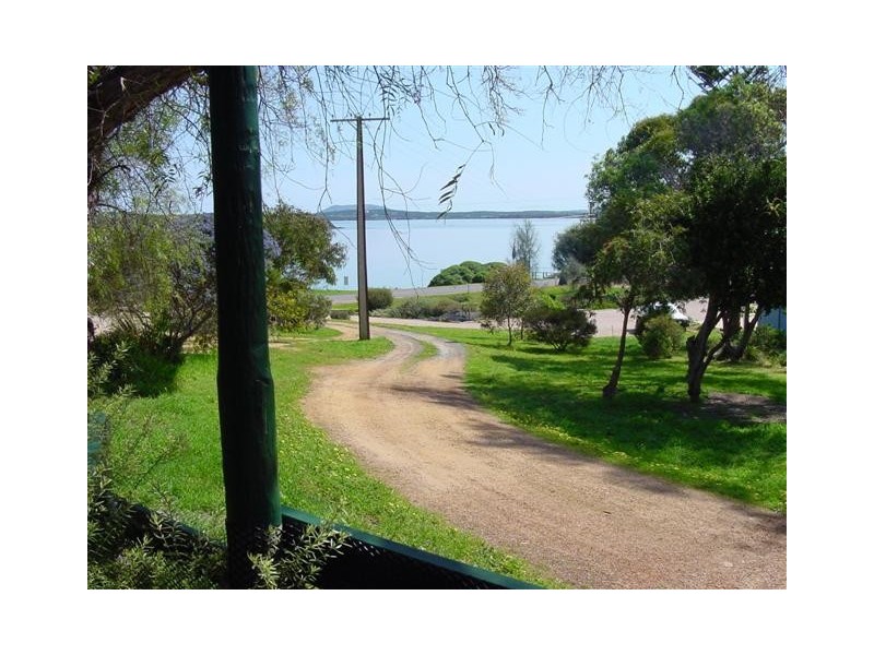 60 Pine Cres, Coffin Bay SA 5607