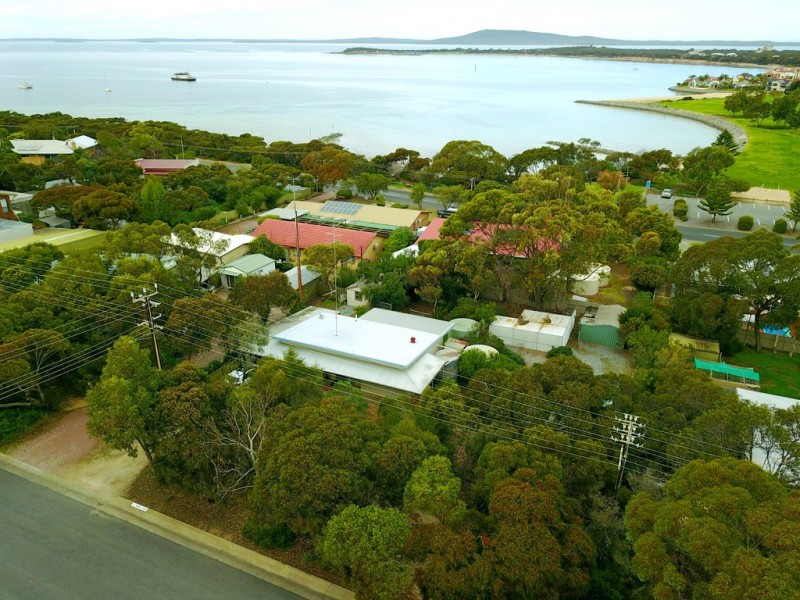 17 Torrens Street, Port Lincoln SA 5606