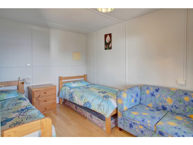 27 Esplanade, Coffin Bay SA 5607