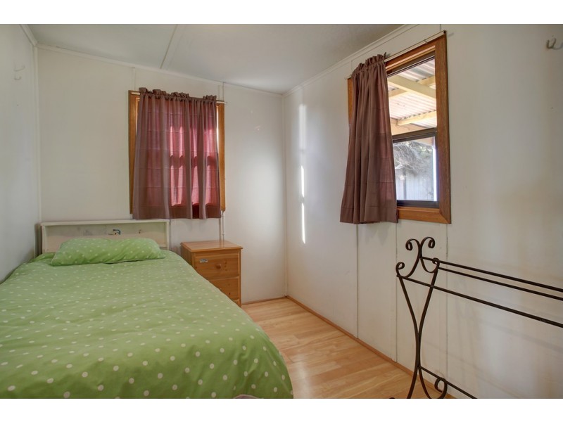 27 Esplanade, Coffin Bay SA 5607