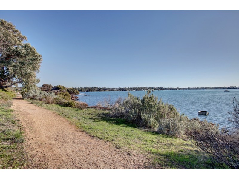 27 Esplanade, Coffin Bay SA 5607