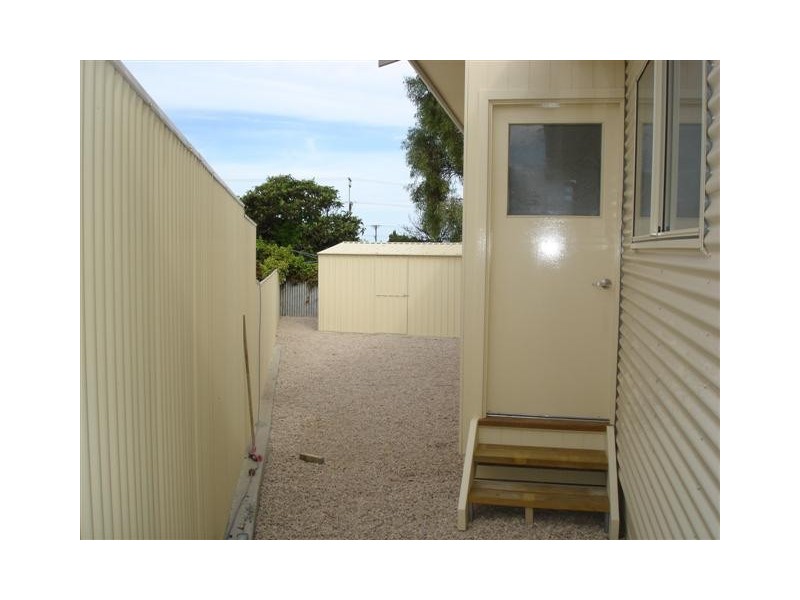 2 / 1a Leech Place, Port Lincoln SA 5606