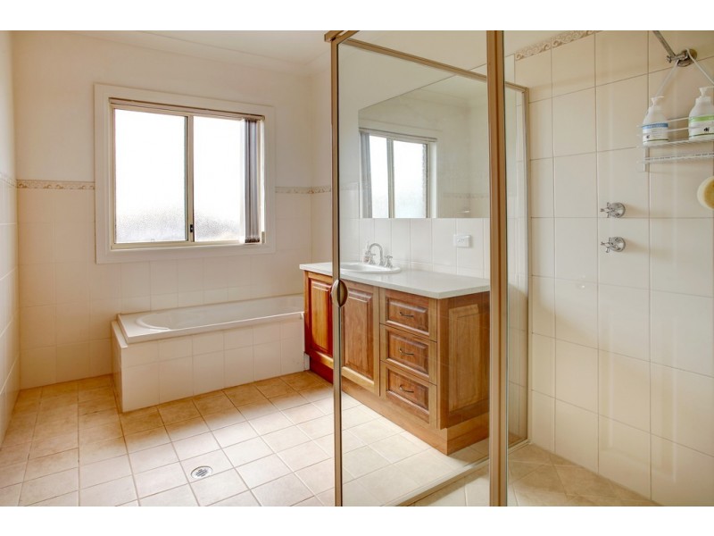 24 Valley View Road, Port Lincoln SA 5606