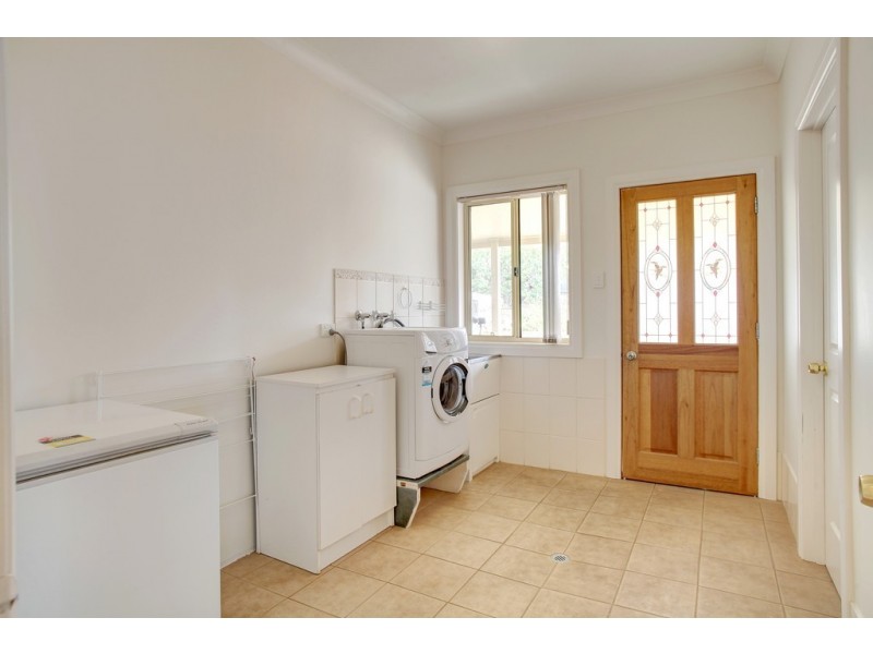 24 Valley View Road, Port Lincoln SA 5606