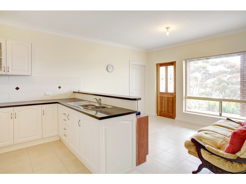 24 Valley View Road, Port Lincoln SA 5606