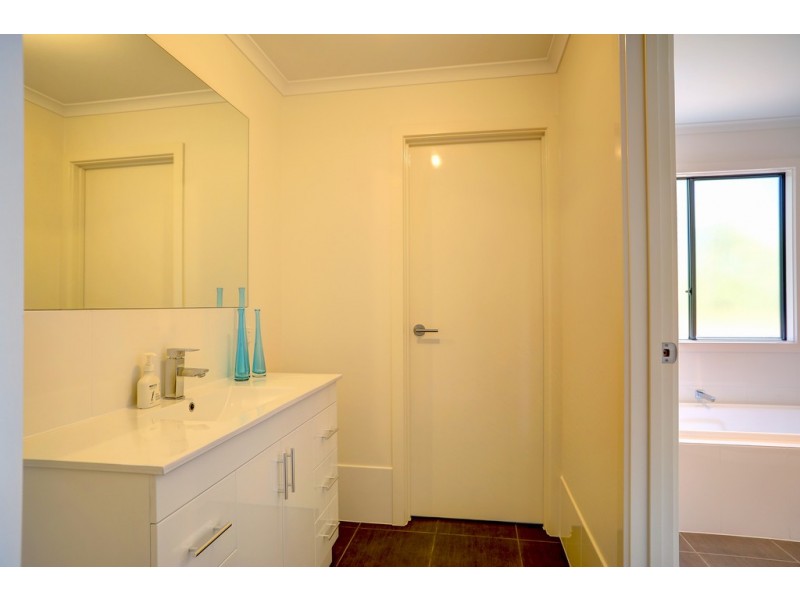 32 Wavell Rd, Port Lincoln SA 5606