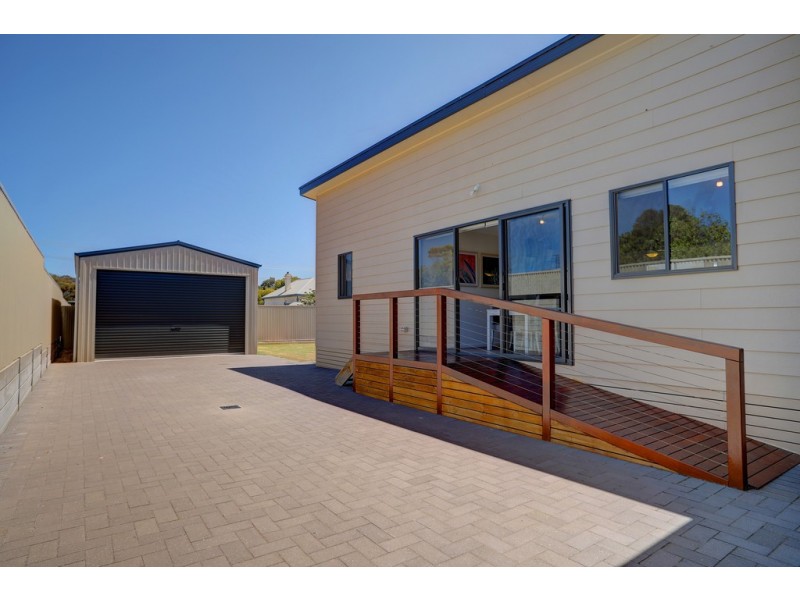 32 Wavell Rd, Port Lincoln SA 5606