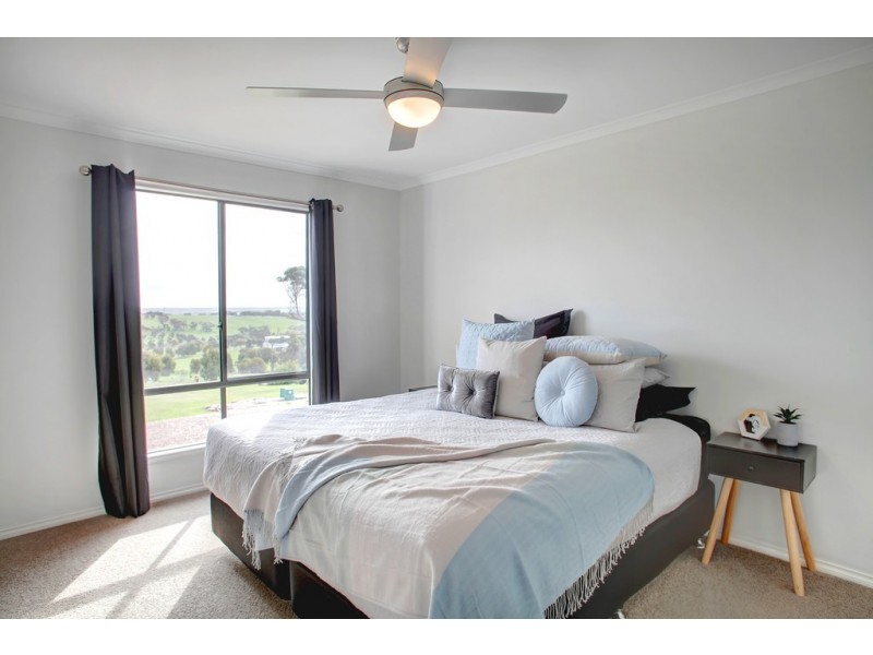 35-41 Lorikeet Court, Boston SA 5607