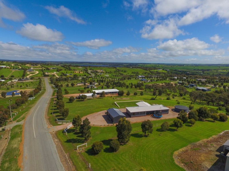 35-41 Lorikeet Court, Boston SA 5607