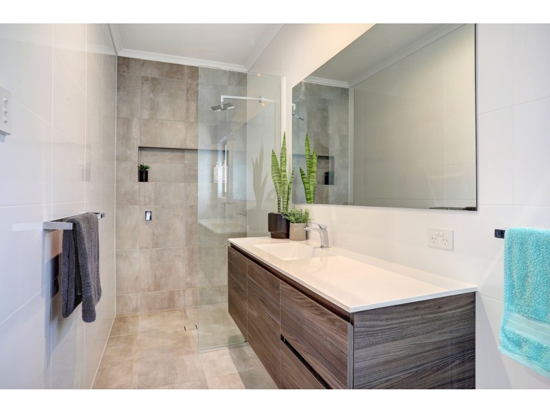 6 Southwater Drive, Port Lincoln SA 5606