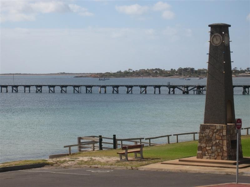 1-4/ 1 North Tce, Tumby Bay SA 5605