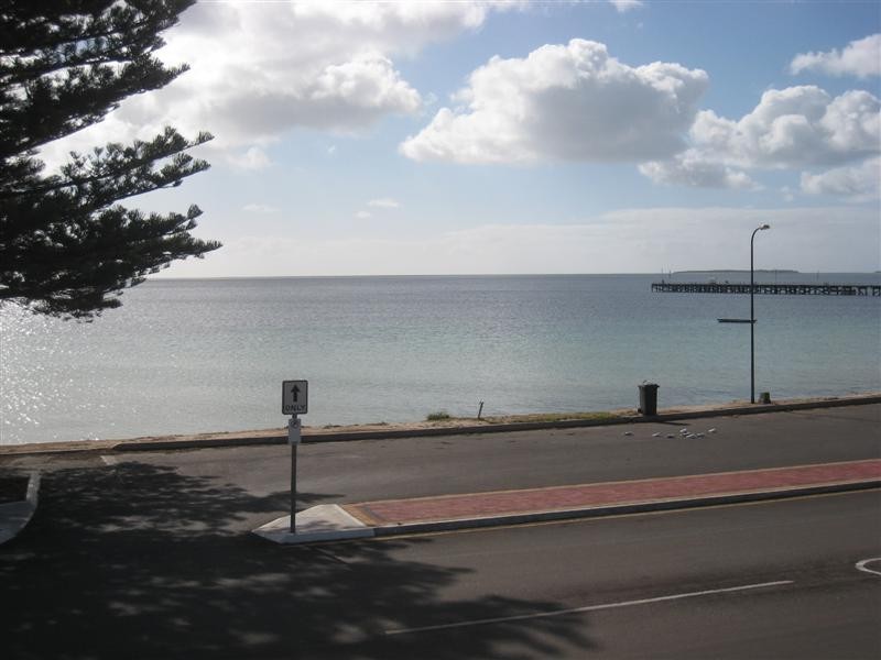 1-4/ 1 North Tce, Tumby Bay SA 5605