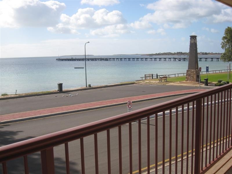 1-4/ 1 North Tce, Tumby Bay SA 5605