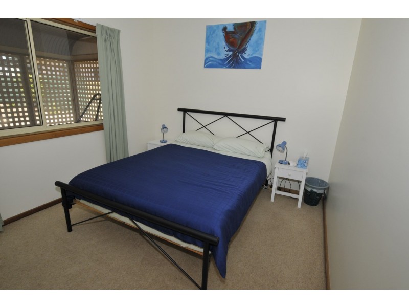 24 Central Street, Louth Bay SA 5607