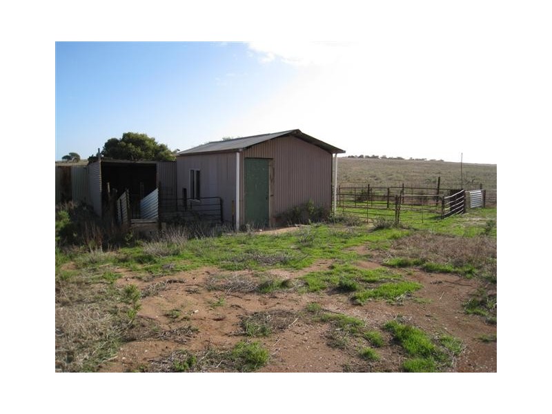 51 Hundred of Blacker, Laura Bay SA 5680