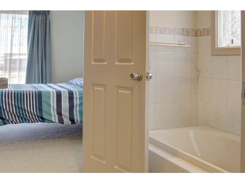 14 Wandana Avenue, Port Lincoln SA 5606