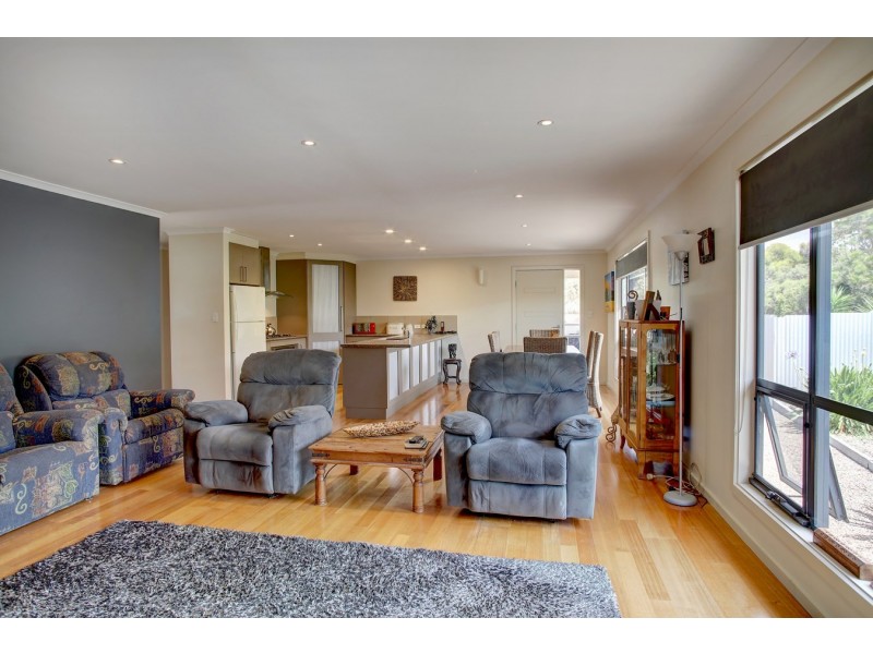 2/3 Murray Drive, North Shields SA 5607