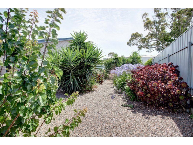 2/3 Murray Drive, North Shields SA 5607