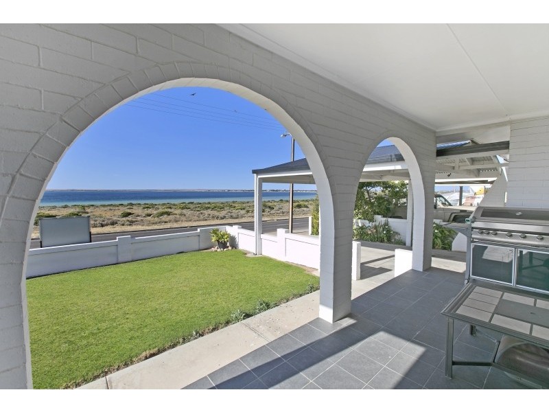 16 Price Thevenard, Ceduna SA 5690