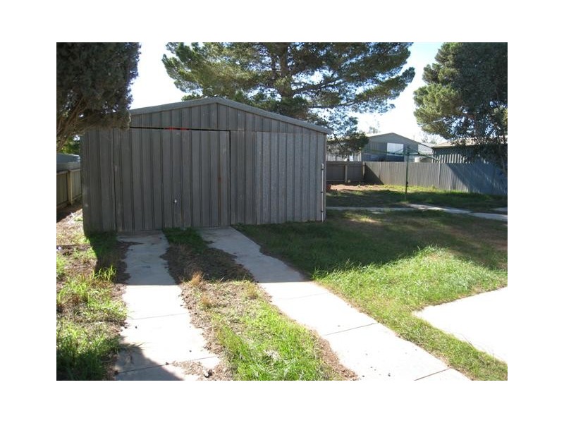 3 Mudge St, Ceduna SA 5690