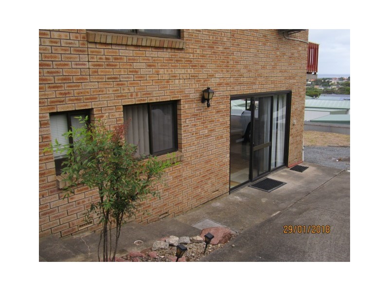 2/9 Minnipa Avenue, Port Lincoln SA 5606