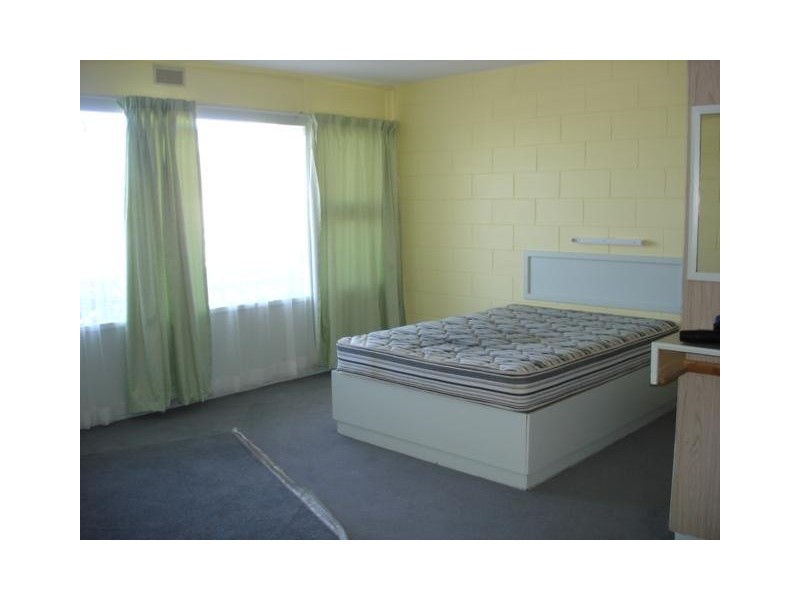 2/112  London Street, Port Lincoln SA 5606