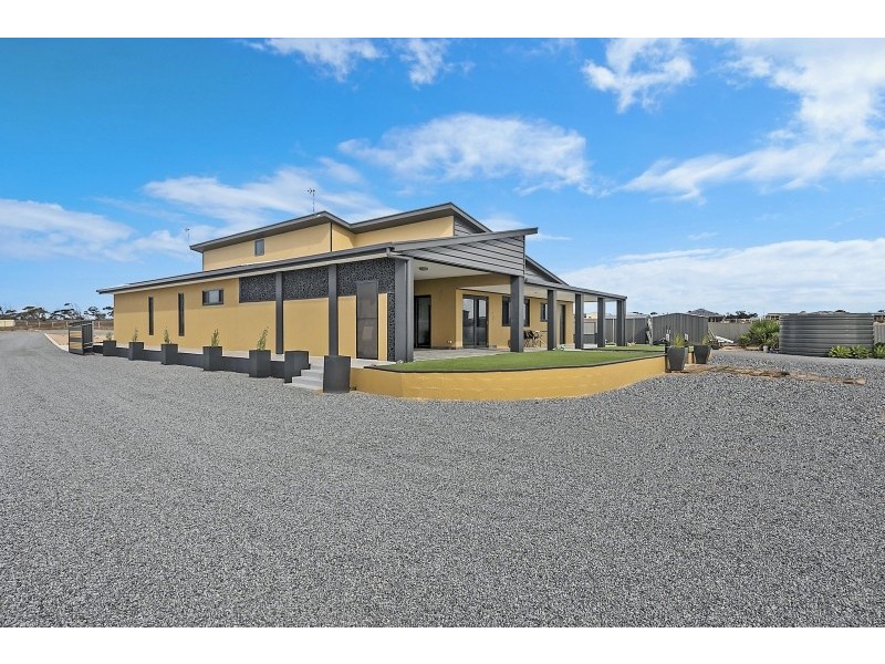 6 Douglas Drive, Ceduna SA 5690