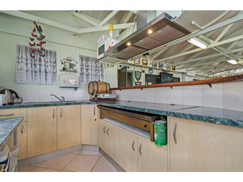 8 Beach Esplanade, Smoky Bay SA 5680