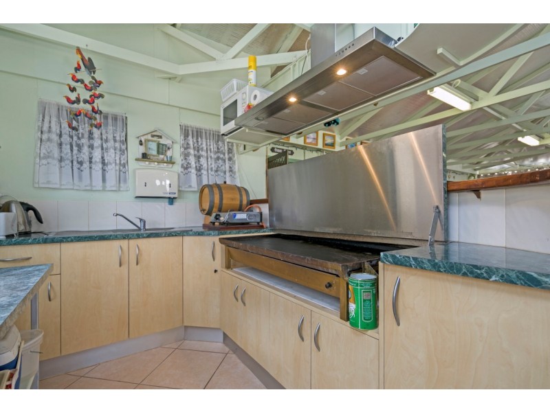 8 Beach Esplanade, Smoky Bay SA 5680