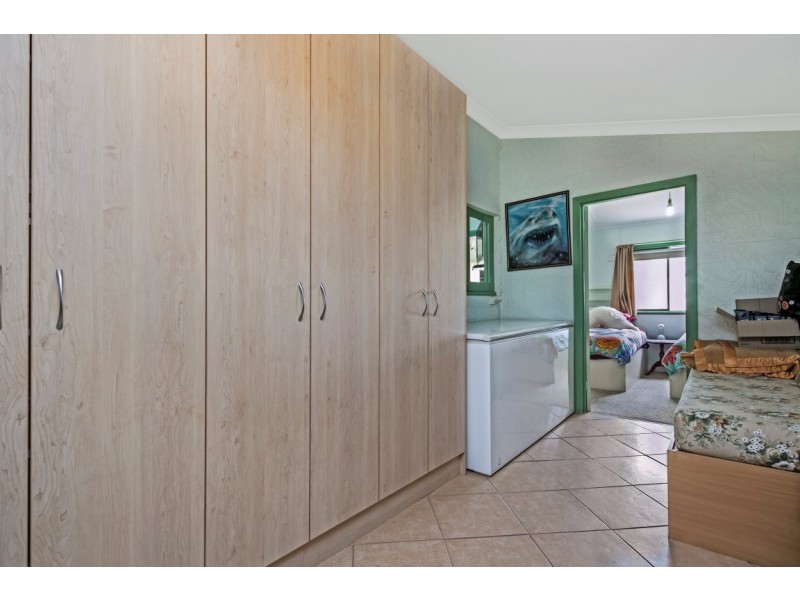 8 Beach Esplanade, Smoky Bay SA 5680