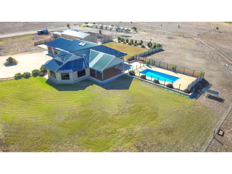 211 Pines Road, Coomunga SA 5607