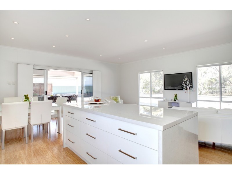 78 Greenly Avenue, Coffin Bay SA 5607