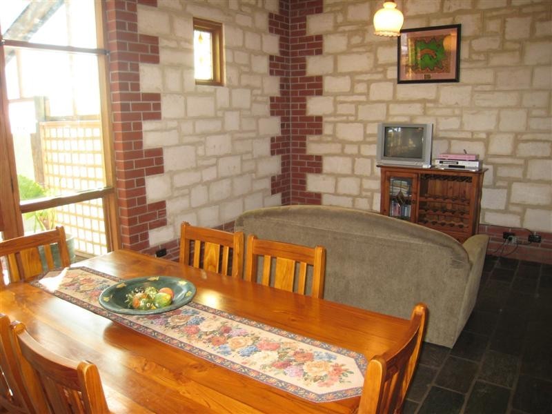 96-98  Mortlock Tce, Port Lincoln SA 5606