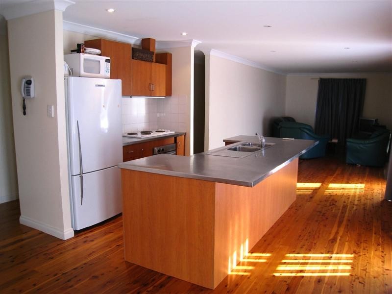 6 Hellas Street, Thevenard SA 5690