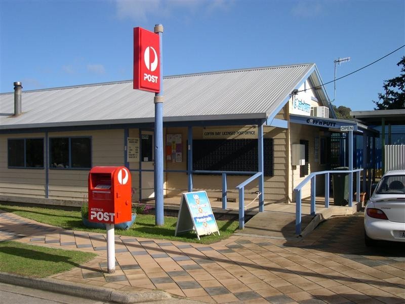 2 Flinders Avenue, Coffin Bay SA 5607