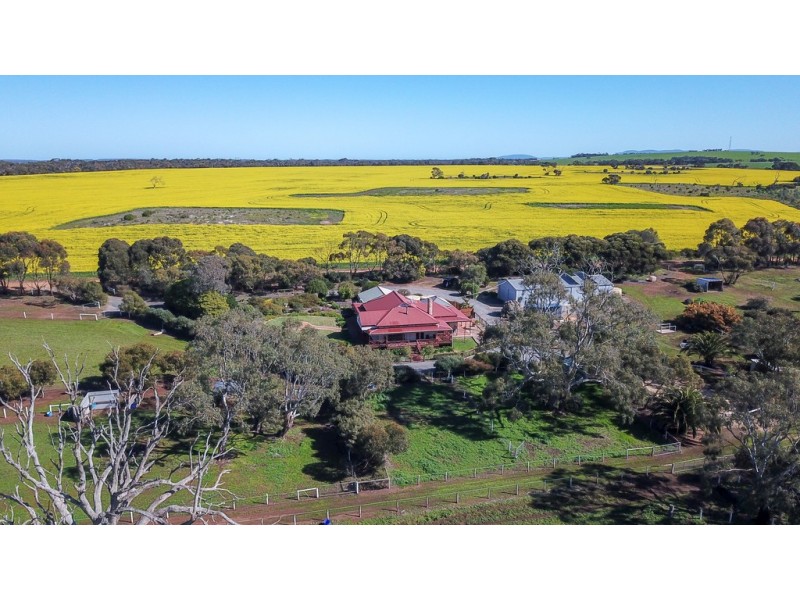 44 Pobke Road, Coomunga SA 5607