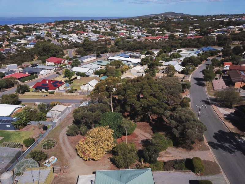 11 Paringa Avenue, Port Lincoln SA 5606
