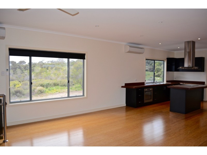6 Sophie Crescent, Coffin Bay SA 5607