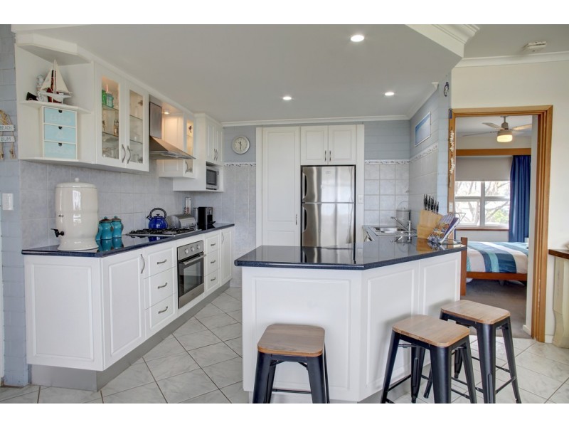 83 Greenly Avenue, Coffin Bay SA 5607