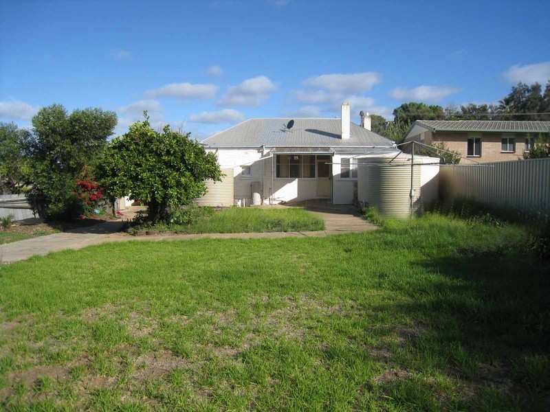 2 Flinders Hwy, Port Lincoln SA 5606