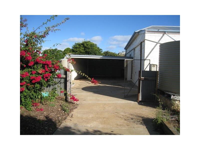 2 Flinders Hwy, Port Lincoln SA 5606