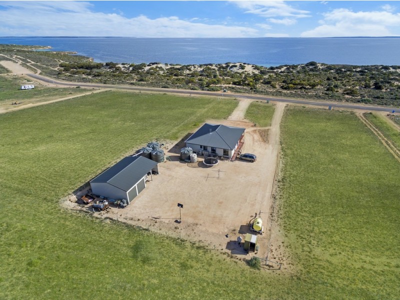 135 Bosanquet Boulevard, Ceduna SA 5690