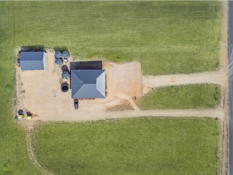 135 Bosanquet Boulevard, Ceduna SA 5690